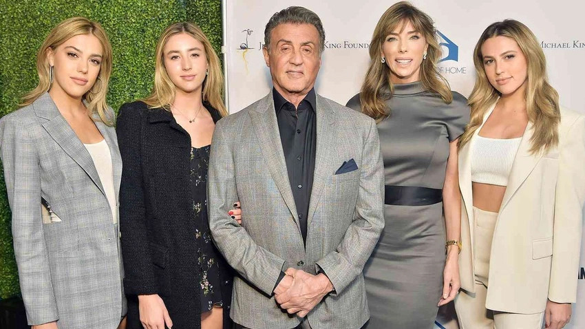 Ünlü aktör Sylvester Stallone kızlarına askeri eğitim aldırıyor!