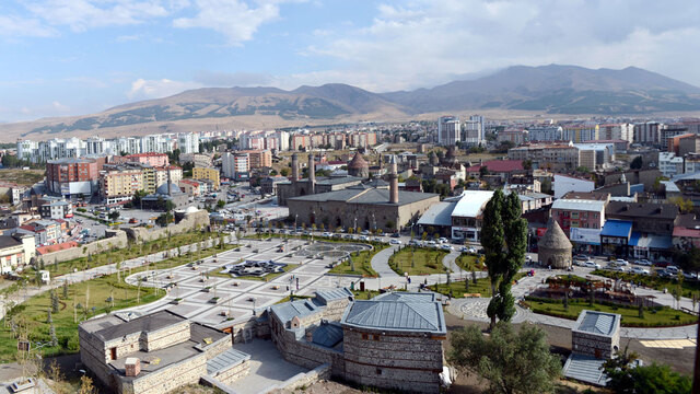 İşte Türkiye'nin en yaşlı ve en genç iller hangileri?