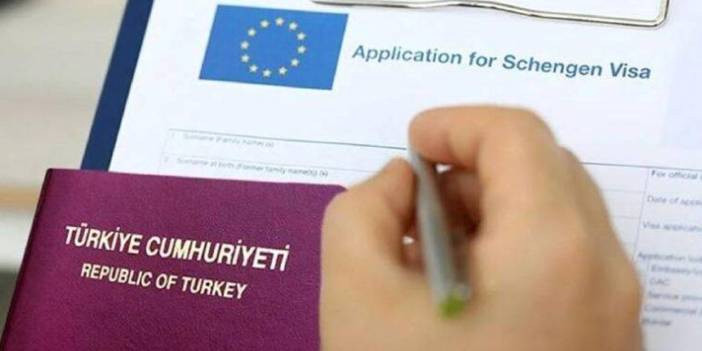 Türk vatandaşlarının Schengen krizi bitmiyor: Vize çilesi!