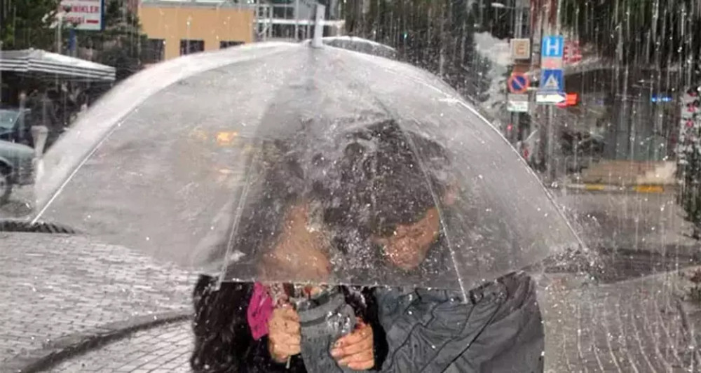 İstanbullular dikkat: Sıcaklık 7 derece birden düşecek!