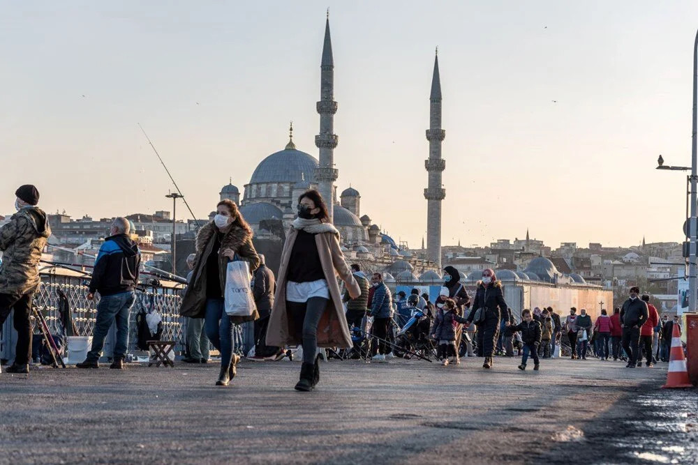 Pandemi uyarısı: Yeniden kapanma olur mu?