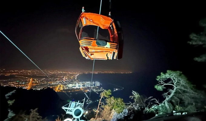 Antalya'da teleferikte mahsur kalan kazazedeler yaşadıklarını anlattı