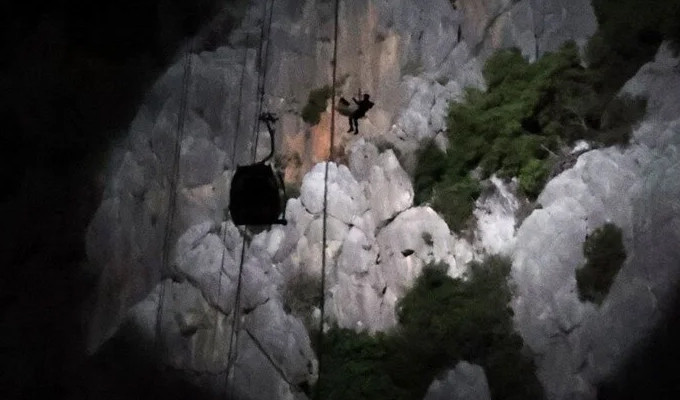 Antalya'da teleferikte mahsur kalan kazazedeler yaşadıklarını anlattı