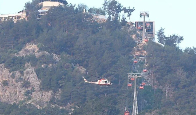 Antalya'da teleferikte mahsur kalan kazazedeler yaşadıklarını anlattı