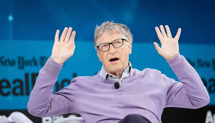 Bill Gates açıkladı: Yapay zekanın ele geçiremeyeceği 3 meslek!