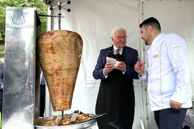 Almanya Cumhurbaşkanı Steinmeier, döner kesti!