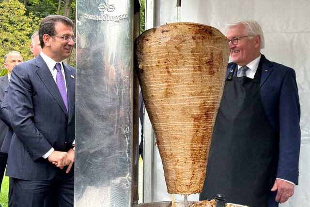 Almanya Cumhurbaşkanı Steinmeier, döner kesti!