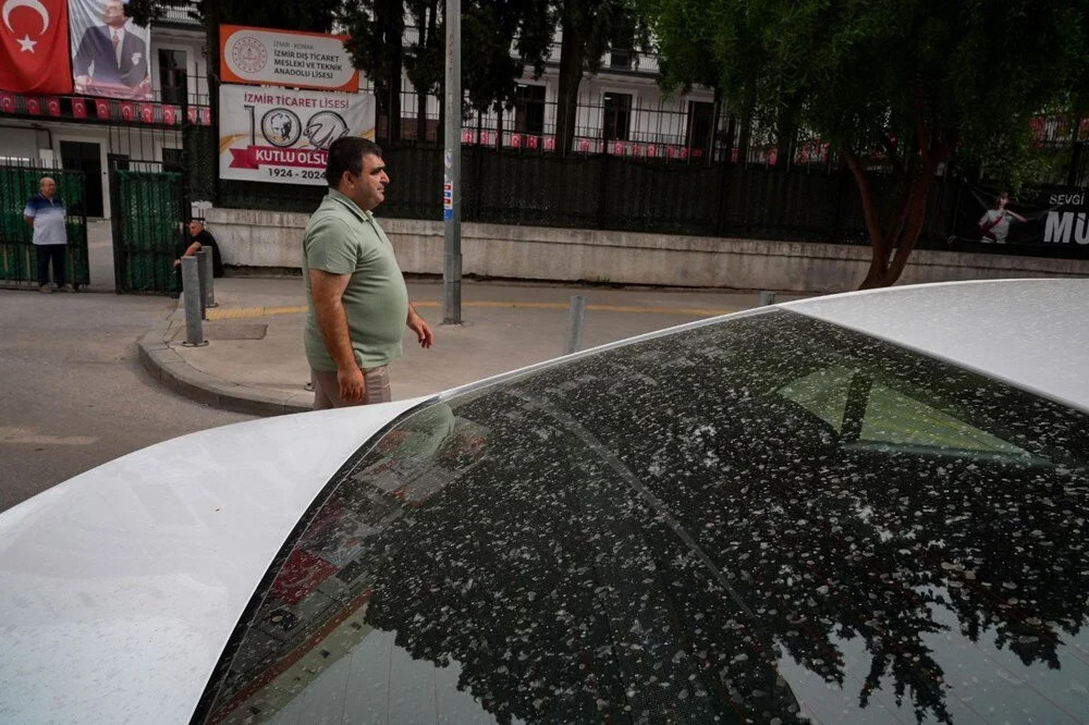 Görüş mesafesi düştü, hava kalitesi azaldı: Çöl tozu İzmir'e ulaştı!