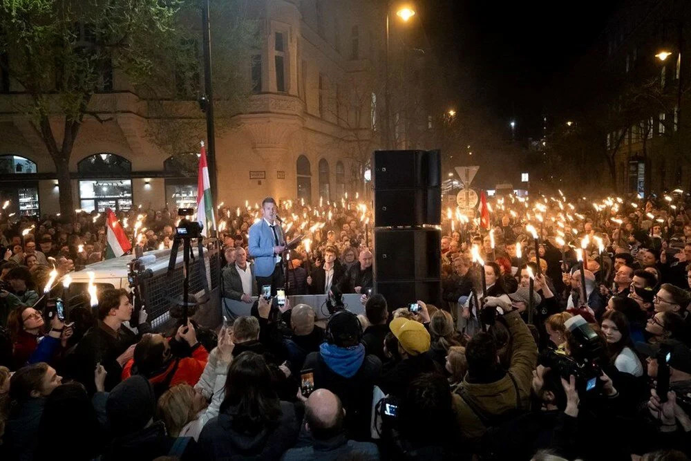 Bakanın eski eşi yolsuzluğu ifşa etti: Macaristan karıştı!