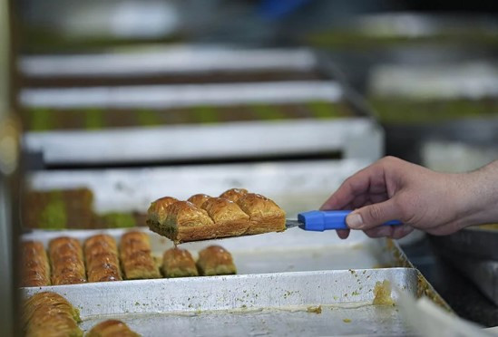 Baklavanın şekeri düştü