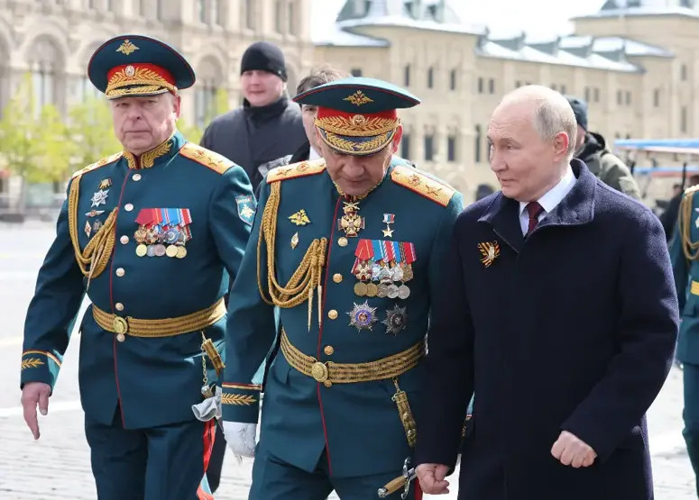 Rus ordusunda kritik değişim: Tercihi neden ekonomist oldu?