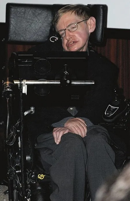 Stephan Hawking ölmeden önce uyarmış: İnsanlığın sonunu getirecek!