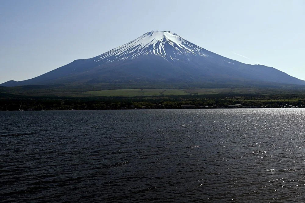 Japonlar turist akınından bıktı: Fuji Dağı manzarası brandayla kapatıldı!