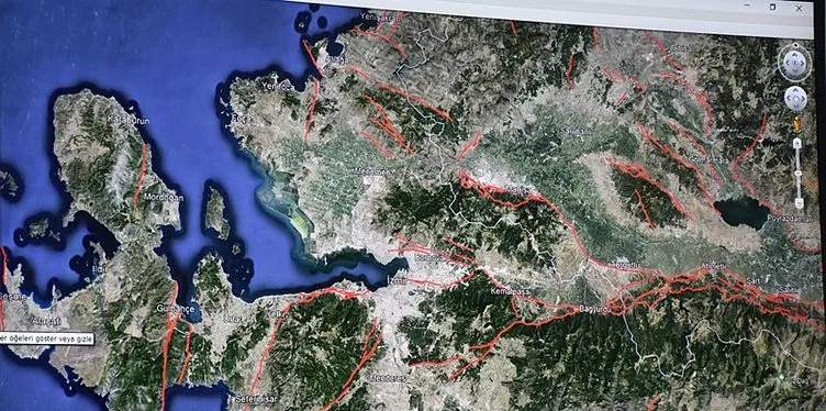 Uzman isimden korkutan açıklama: 7.1'lik deprem üretebilir!