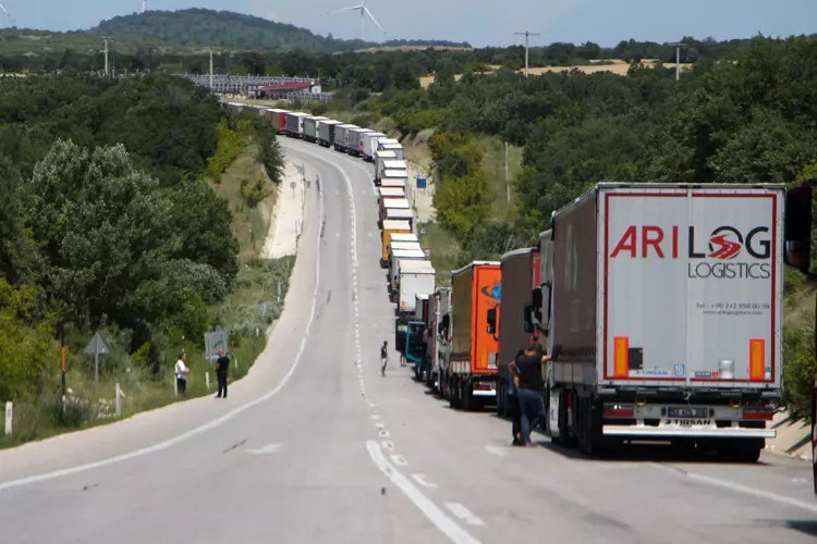 Bulgaristan sınırında 24 kilometrelik Schengen kuyruğu