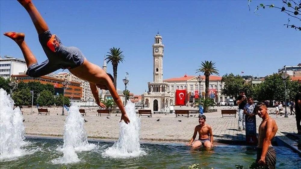 Çöl sıcakları geliyor: Batı bölgelerinde 40-45 dereceyi göreceğiz!