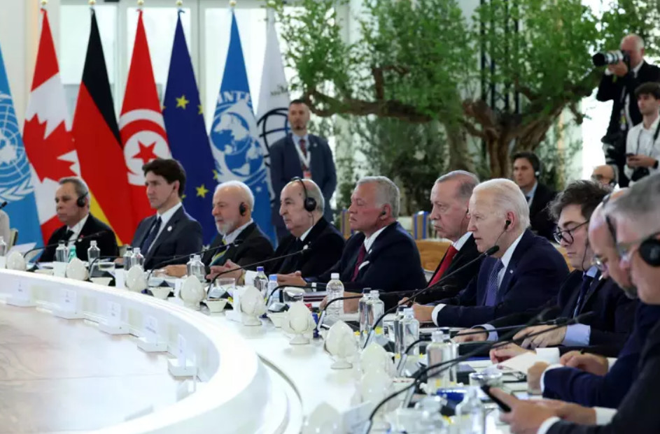 Cumhurbaşkanı Erdoğan ile Joe Biden G7 Zirvesi'nde görüştü