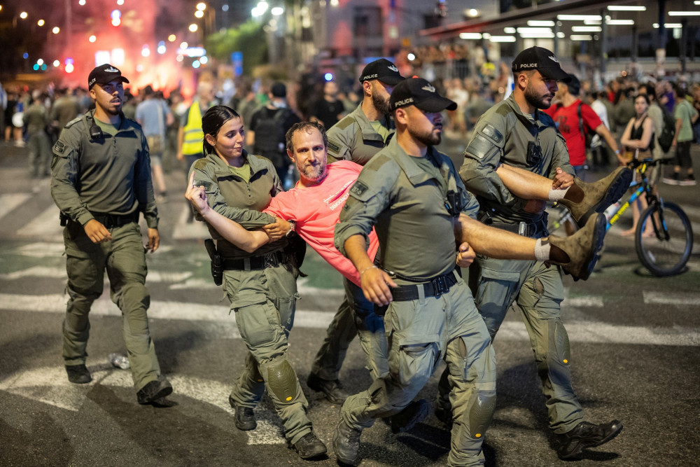 İsrail'de Netanyahu protestoları: Halk sokaklara döküldü!