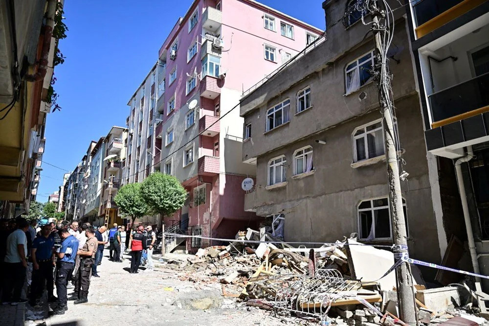 İstanbul'un tabut binaları! Binalar neden çöker?