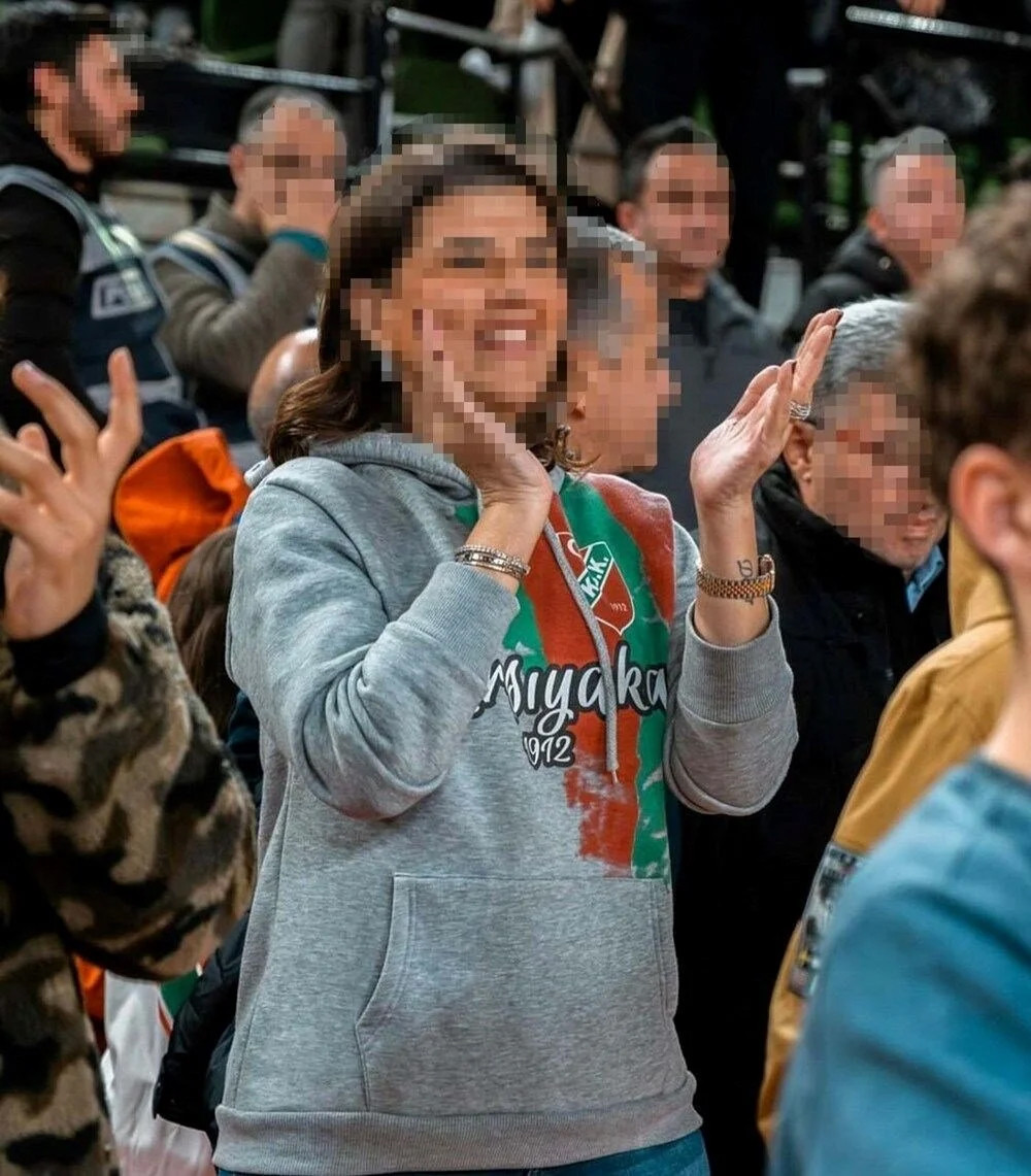 İzmir'in Seçil Erzanından itiraflar: Estetik için çok para harcadım!