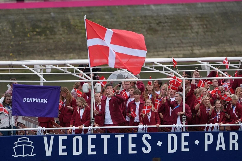 Paris Olimpiyatları açılış töreninden muhteşem kareler