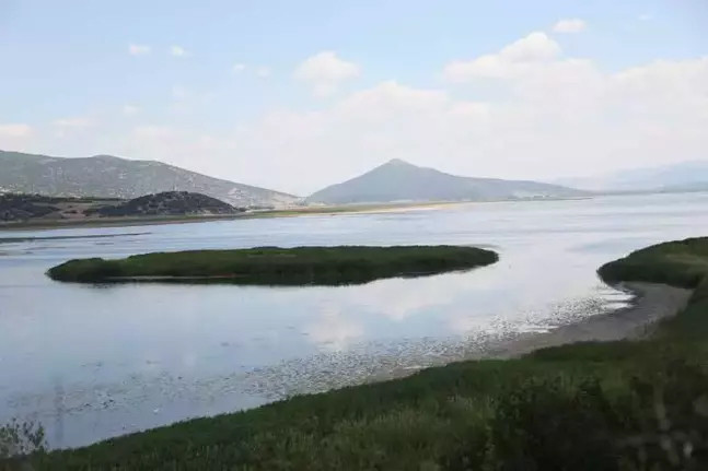 Eğirdir Gölü'nün bölünmesine 1.2 kilometre kaldı!