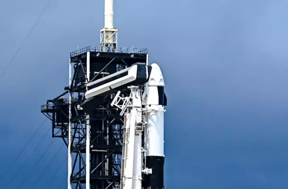 SpaceX'in en riskli görevi: İlk özel uzay yürüyüşü ve rekorlar!