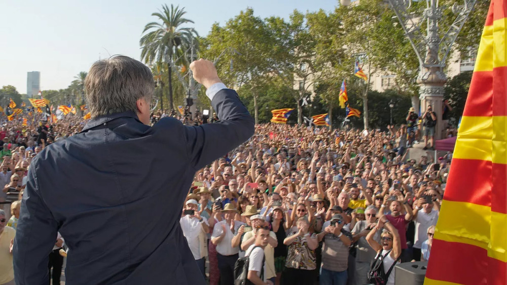 Katalan liderin kaçışı İspanya’yı sarstı: Puigdemont, polisi yine atlattı!