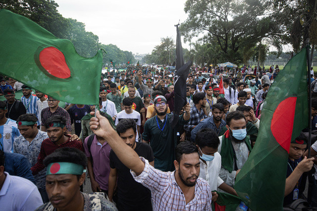 Bangladeş'teki protestolar katliama dönüştü: Yüzlerce ölü ve binlerce yaralı var!