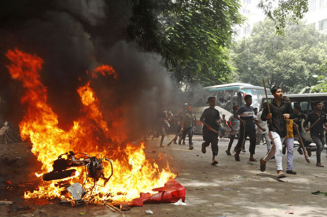 Bangladeş'teki protestolar katliama dönüştü: Yüzlerce ölü ve binlerce yaralı var!