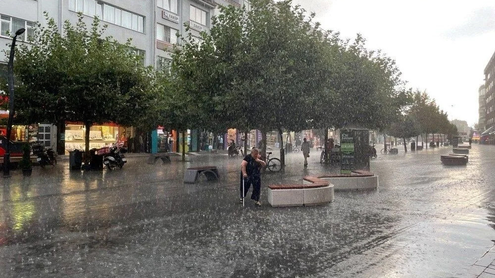 İstanbul ve 5 il için sağanak uyarısı!