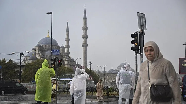 Meteoroloji'den İstanbul dahil birçok il için sağanak uyarısı!