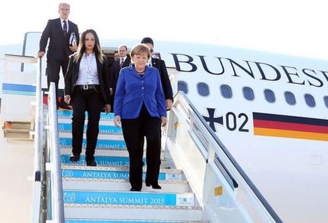 Merkel Antalya'ya geldi