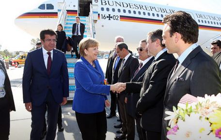 Merkel Antalya'ya geldi