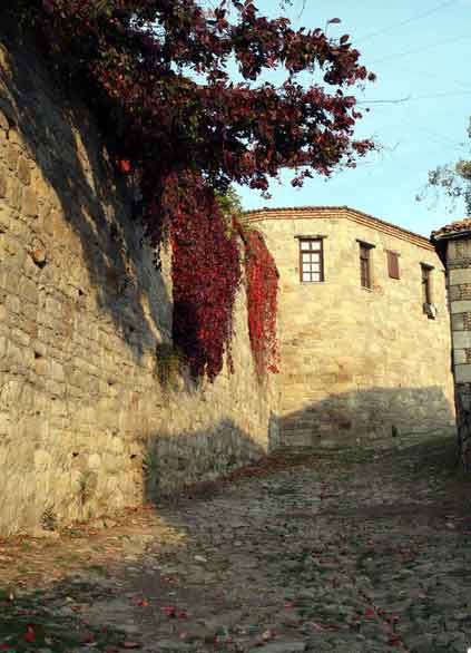 Ev fiyatları boğazla yarışan tarihi köy 