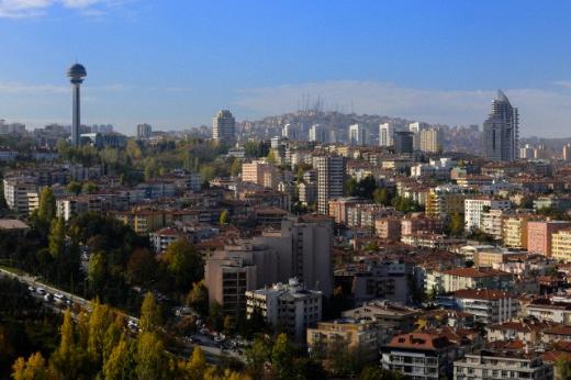 80 milyonuna erkekler, 43 milyonuna kadınlar sahip