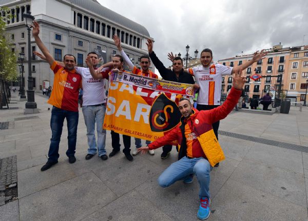 Galatasaray İspanyayı Salladı 