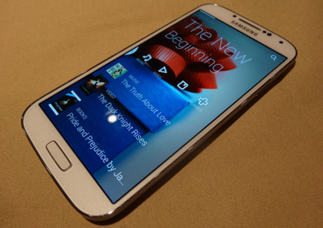 Galaxy S4 görücüye çıktı!