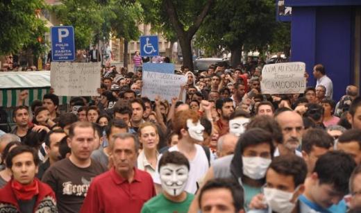 Türkiye Gezi Parkı için uyumadı