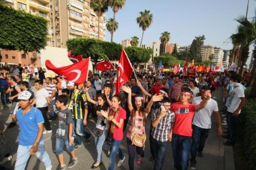 Türkiye Gezi Parkı için uyumadı