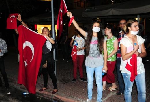 Türkiye Gezi Parkı için uyumadı