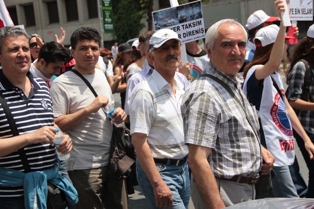 Sendikalar Gezi Parkına yürüyor