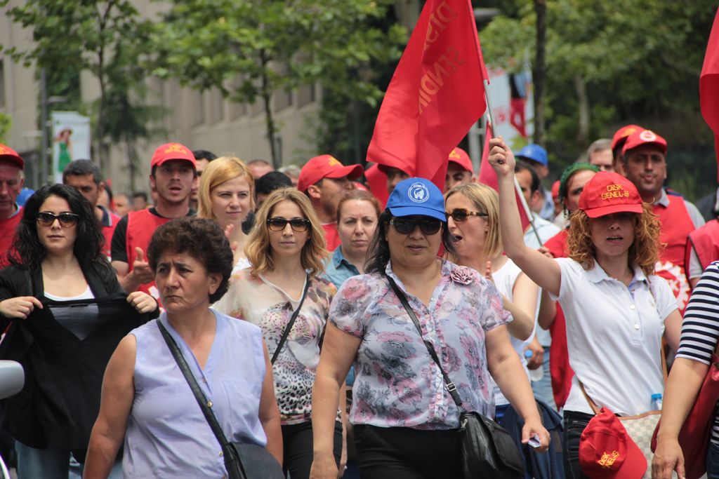 Sendikalar Gezi Parkına yürüyor