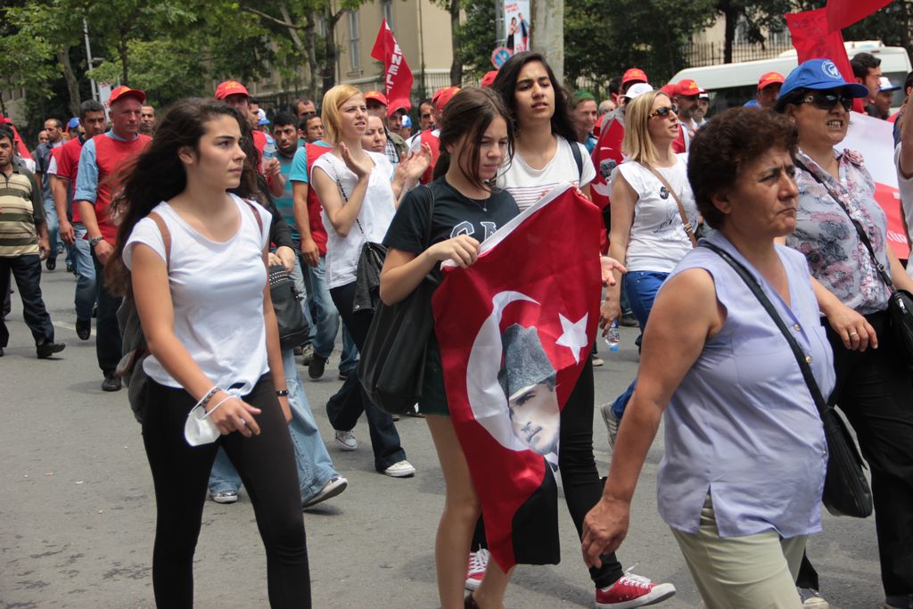 Sendikalar Gezi Parkına yürüyor