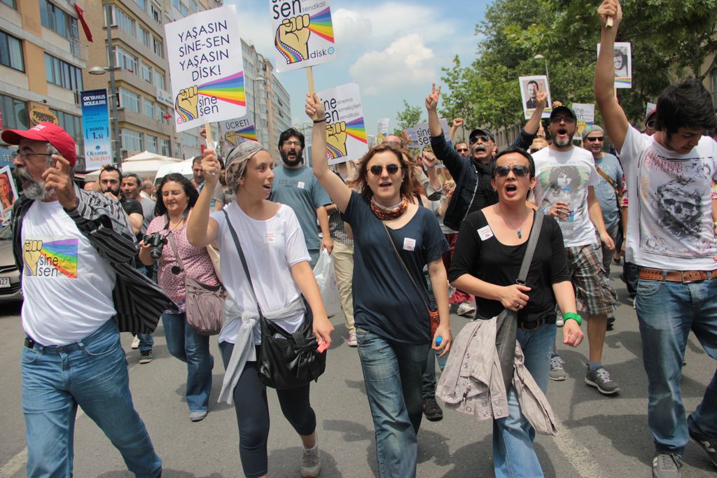 Sendikalar Gezi Parkına yürüyor