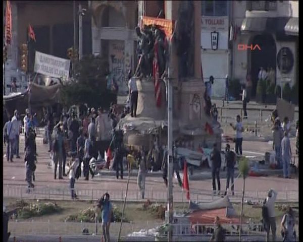 Taksim'e polis müdahalesi