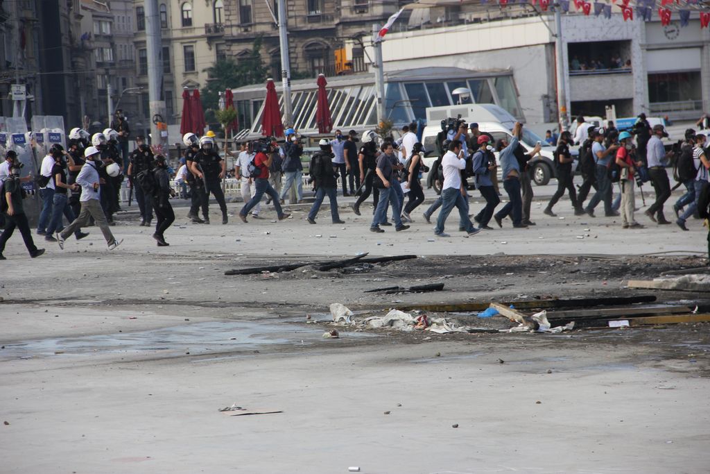 Taksim'e polis müdahalesi