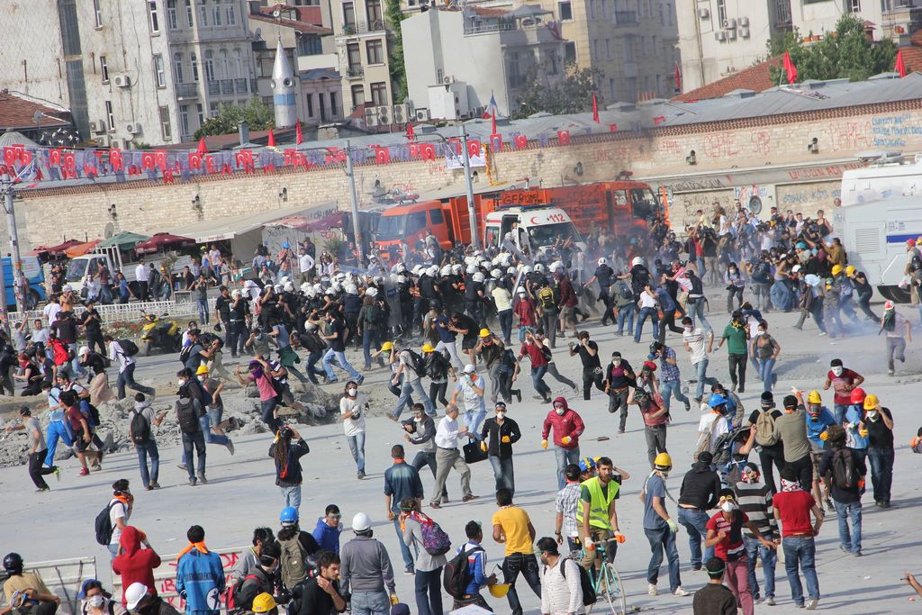 Taksim'e polis müdahalesi