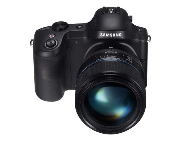 Samsung Galaxy NX kamerasını tanıttı