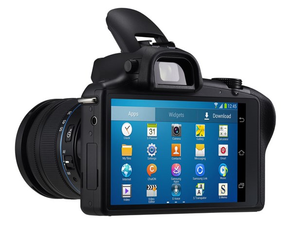 Samsung Galaxy NX kamerasını tanıttı